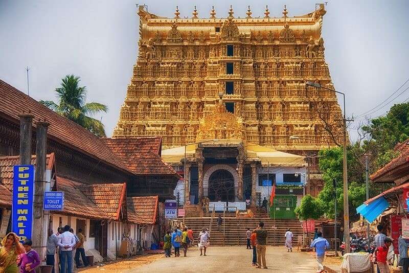 sree-padmanabhaswamy-temple-thiruvananthapuram-4 (1)