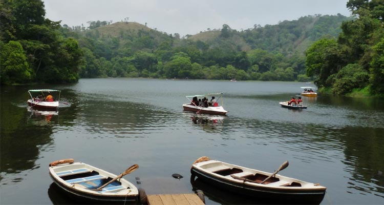pookot-lake-wayanad-entryfee-timings-tour-package-small